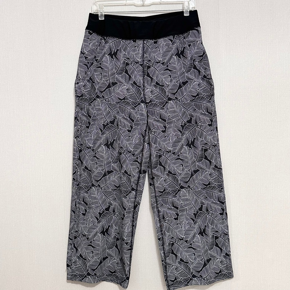 Lands End Womens Small Black White Tropical Palm Leaf Print Crop Active Pants